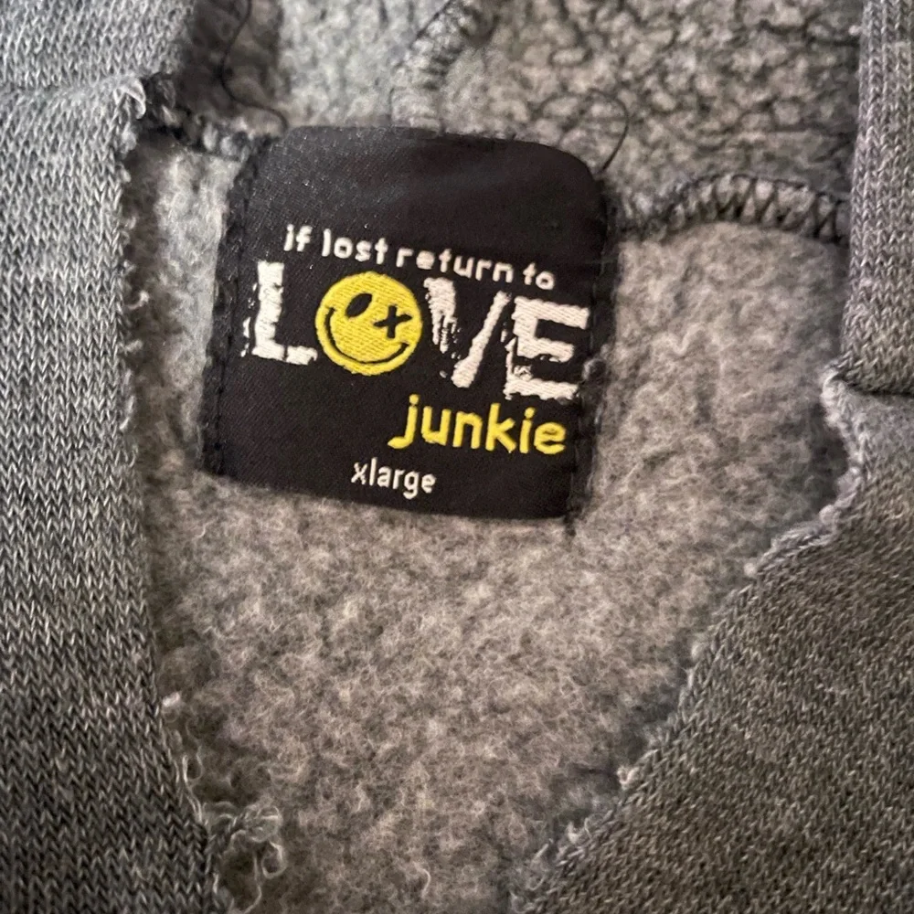 Junk Food Women’s Pullover Hoodie Gray Pink Smiley Face Top, XL